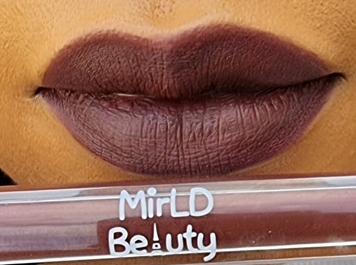 Rouge à lèvres liquide mat " MELO " 9 couleurs. Tenue 12H*